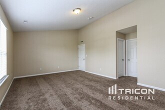 1745 Perry Commons Blvd in Indianapolis, IN - Building Photo - Building Photo