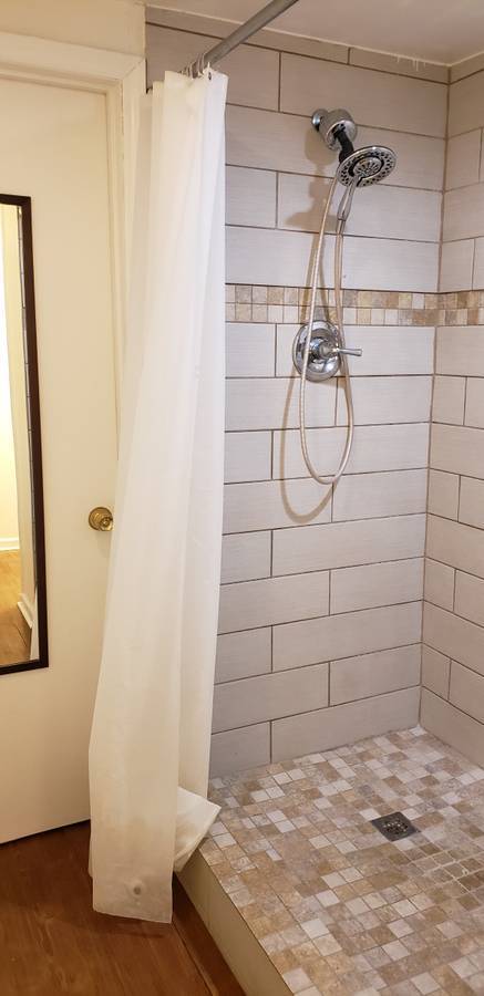 2111 Lusters Gate Rd, Unit B in Blacksburg, VA - Foto de edificio - Building Photo