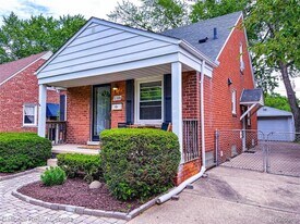 2108 N Wilson Ave, Unit 3 in Royal Oak, MI - Building Photo