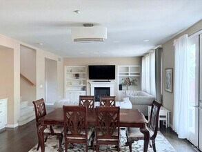 1360 Red Maple Ln in San Jose, CA - Building Photo - Building Photo