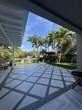 10973 NW 53rd Ln in Doral, FL - Foto de edificio - Building Photo