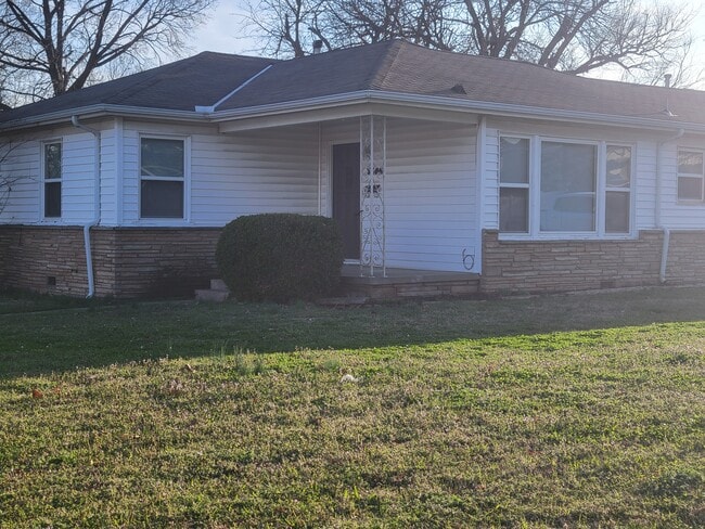 property at 3506 S Jamestown Ave