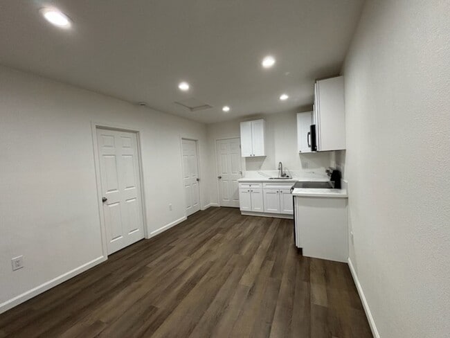 property at 1455 Laramie Ave