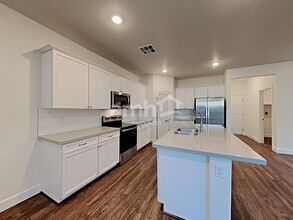 6051 Schmidt St in North Las Vegas, NV - Building Photo - Building Photo