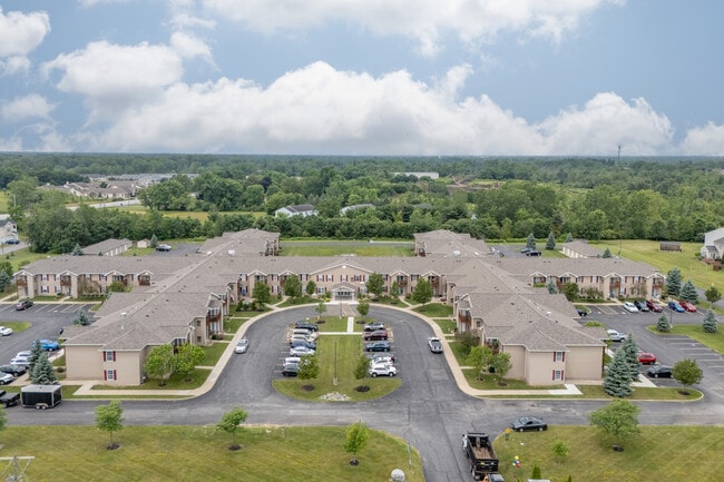 Lancaster Commons Senior Apartments in Lancaster, NY - Foto de edificio - Building Photo
