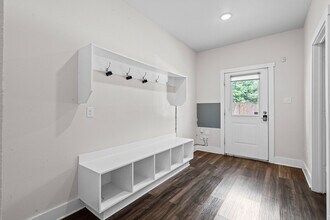 2201 W Devitt St in Fort Worth, TX - Building Photo - Building Photo