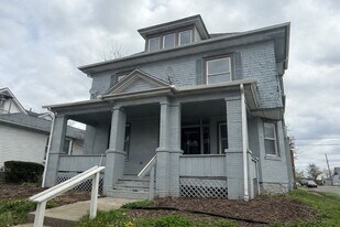 343 Cedar Ave in Sharon, PA - Building Photo