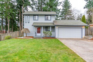 1981 NE 9th Ave in Oak Harbor, WA - Building Photo