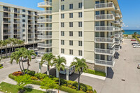 Mayan Towers South in Palm Beach Shores, FL - Foto de edificio - Building Photo