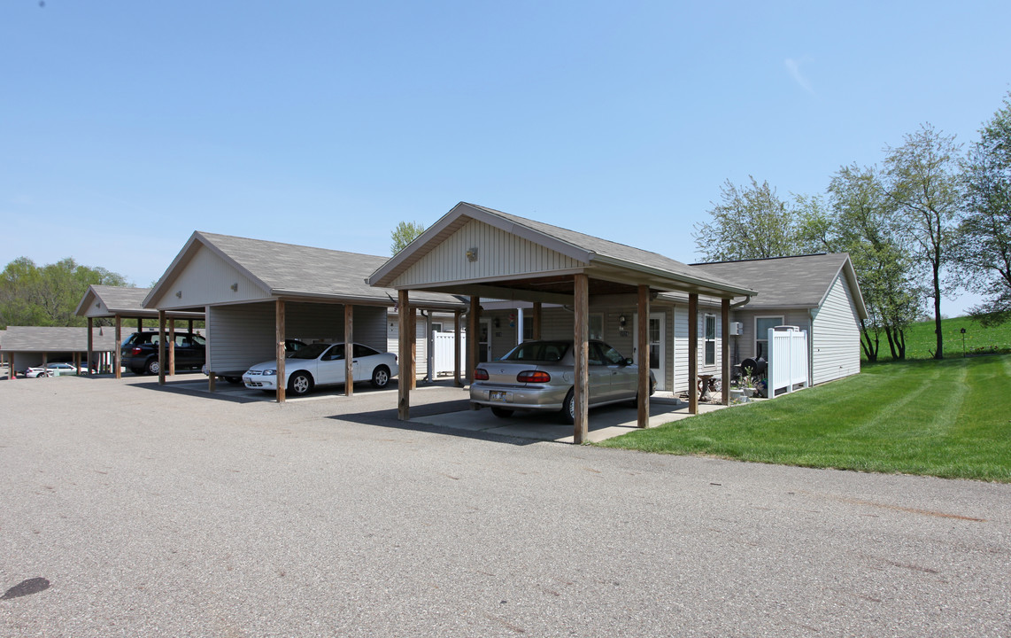 Redwing Senior Apartments in Canal Fulton, OH - Building Photo