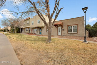 243 Montego Bay Dr in El Paso, TX - Building Photo - Building Photo