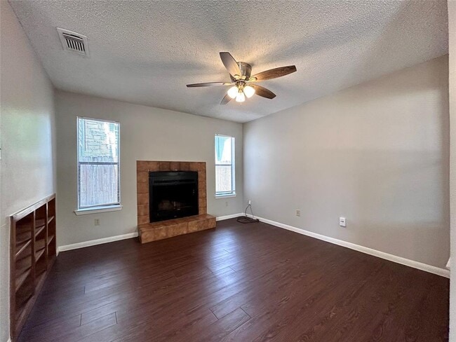 8900 Schick Rd in Austin, TX - Building Photo - Building Photo