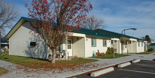 New Plymouth Senior Housing in New Plymouth, ID - Building Photo - Building Photo