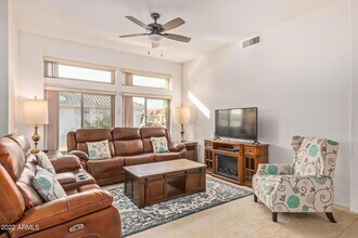 14113 W Robertson Dr in Sun City West, AZ - Foto de edificio - Building Photo