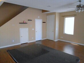 6509 N Butterfly Sky St in North Las Vegas, NV - Foto de edificio - Building Photo