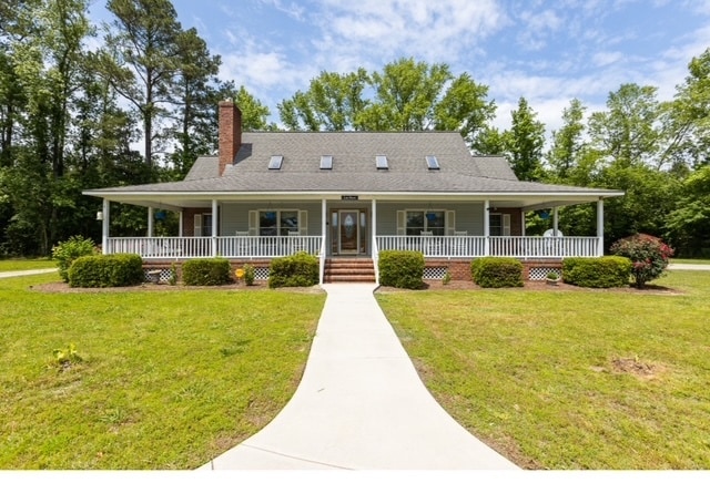 property at 2104 Las Flores Ln