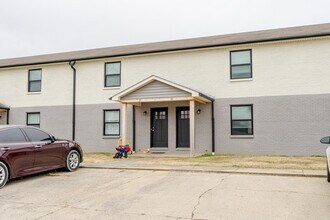 311 S Atcher St in Radcliff, KY - Building Photo - Building Photo
