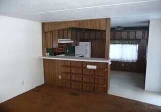 1122 NW Stannium Rd in Bend, OR - Building Photo - Building Photo