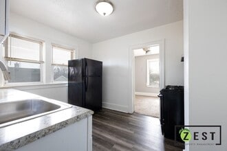 90 Catherine St in River Rouge, MI - Building Photo - Building Photo