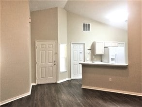2042 Black Hawk St in Clermont, FL - Building Photo - Building Photo