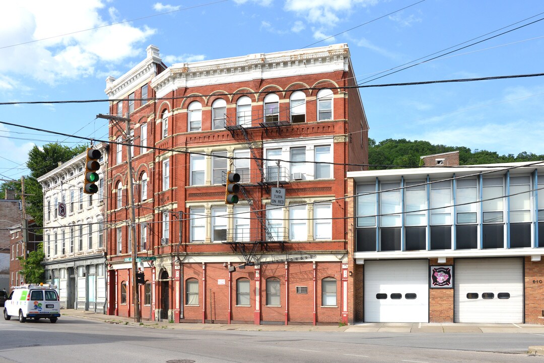 2 E Mcmicken Ave in Cincinnati, OH - Building Photo