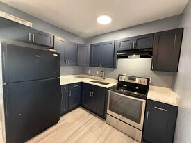 509 Douglass Ave in West Palm Beach, FL - Building Photo