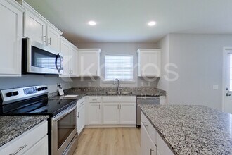 224 Western Red Cedar Dr in Springfield, GA - Building Photo - Building Photo