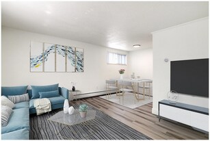 2441 S York St in Denver, CO - Building Photo