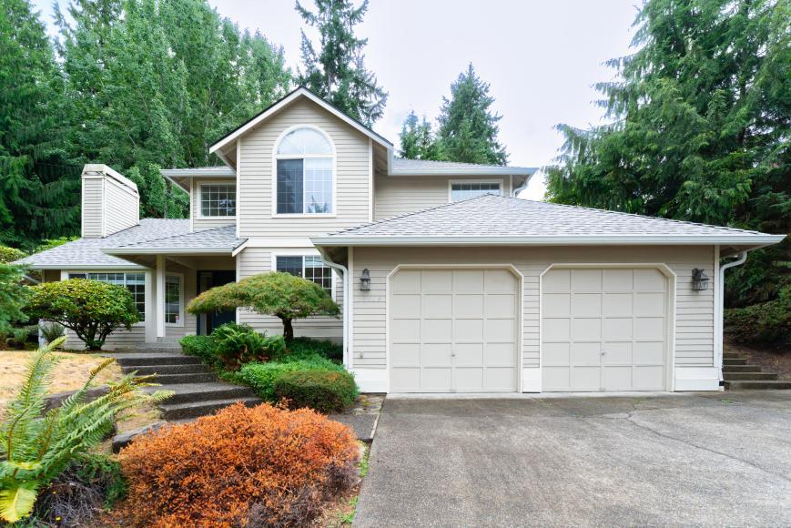 14419 SE 18th St in Bellevue, WA - Building Photo