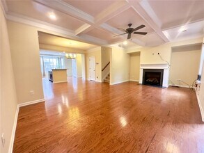 4239 Laurel Creek Ct SE in Smyrna, GA - Building Photo - Building Photo