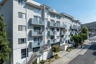 Sherman Grove Apartments in Sunland, CA - Building Photo - Building Photo