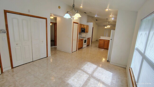 812 S Varr Ave in Rockledge, FL - Building Photo - Building Photo