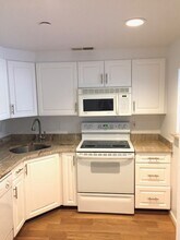 315 Rantoul St, Unit 407 in Beverly, MA - Building Photo - Building Photo
