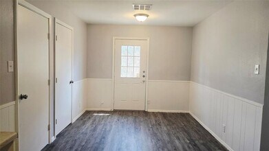 9013 Slayton Dr in Austin, TX - Building Photo - Building Photo