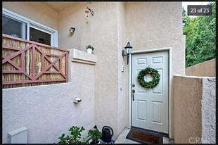 377 Avocado St in Costa Mesa, CA - Building Photo