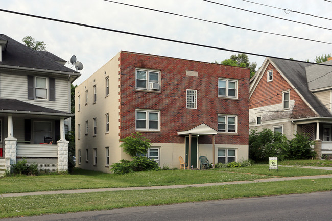 1003 W Main St in Ravenna, OH - Building Photo - Building Photo