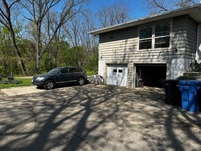 6719 Spring Grove Ct in Middleton, WI - Building Photo - Building Photo