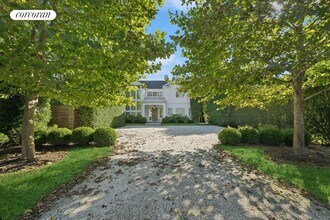 97 Dayton Ln in East Hampton, NY - Building Photo - Building Photo