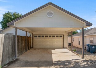 2214 Olympia Dr in Kerrville, TX - Building Photo - Building Photo