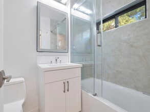 3190 Los Robles Rd in Thousand Oaks, CA - Building Photo - Building Photo
