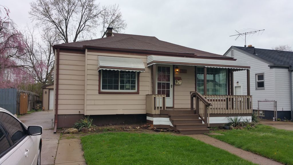 560 Detroit Ave in Lincoln Park, MI - Building Photo