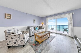 8743 Thomas Dr in Panama City Beach, FL - Foto de edificio - Building Photo