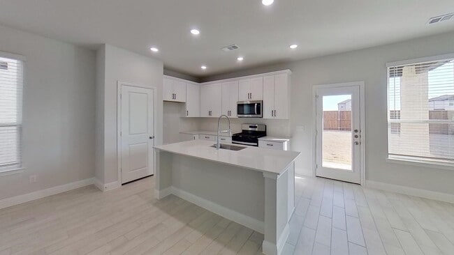 1212 Sydney Ln in Seagoville, TX - Building Photo - Building Photo