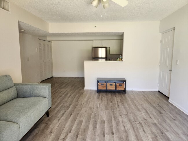 5590 NW 61st St in Coconut Creek, FL - Building Photo - Building Photo