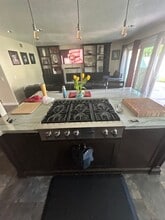 1046 S Mountcrest Ct in Anaheim, CA - Building Photo - Building Photo