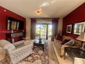 2401 N Ocean Blvd in Fort Lauderdale, FL - Building Photo - Building Photo