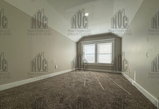 726 E Main St in Lancaster, OH - Building Photo - Building Photo