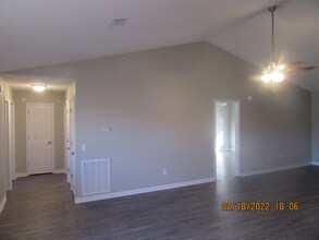 862 Lyndsi Ln in Hinesville, GA - Building Photo - Building Photo