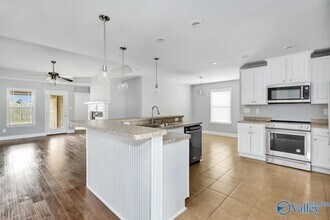 102 Chadswalk Ln in Madison, AL - Foto de edificio - Building Photo