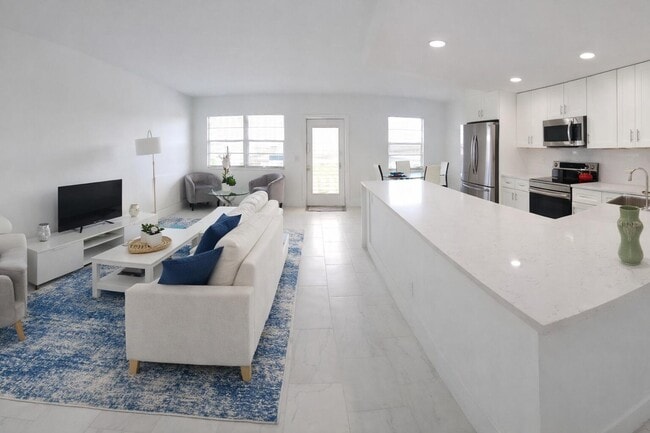 2003 Lincoln A in Boca Raton, FL - Building Photo - Building Photo